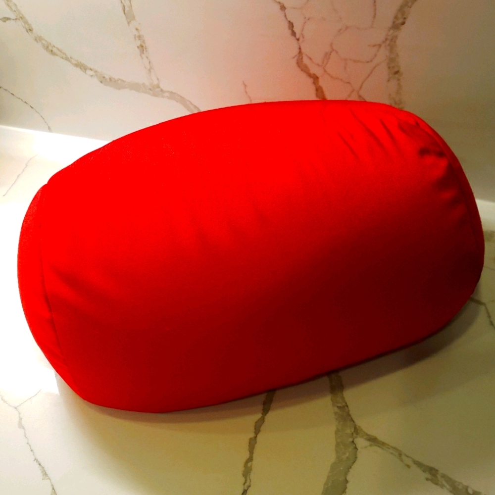RED MOOSHI PILLOW